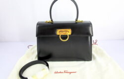 Salvatore Ferragamo サルヴァトーレ フェラガモ ガンチーニ ハンドバッグをお買取りさせて頂きました★